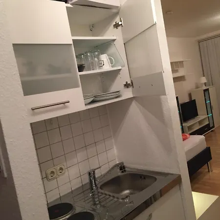 Apartment Mit Terrasse Naehe Koeln-deutz *