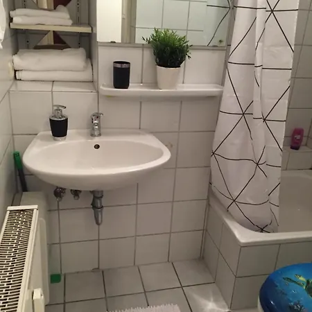 Apartment Mit Terrasse Naehe Koeln-deutz *